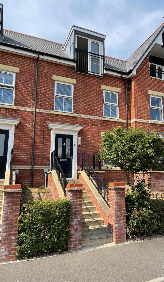 Luxurious Beach House With Spectacular Sea Views Felixstowe Exterior photo