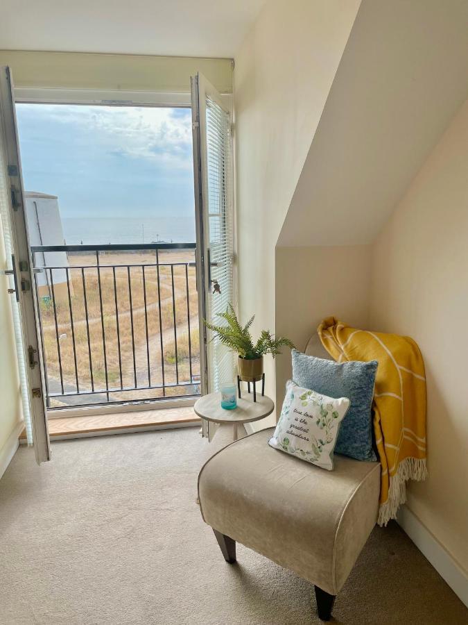 Luxurious Beach House With Spectacular Sea Views Felixstowe Exterior photo